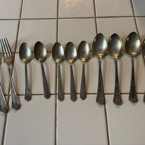 Elegant vintage Silver plated flatware Cutlery Set 14 pieces